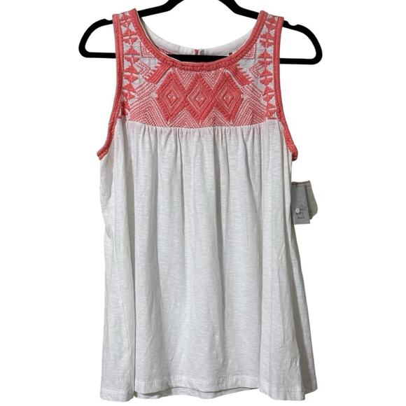 crown & ivy Tops - Crown & Ivy size medium white sleeveless tank button close back embroidered NWT